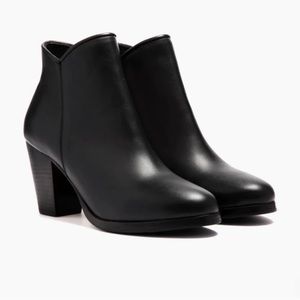 Size 8 Thursday Boot Co Black Uptown Boot